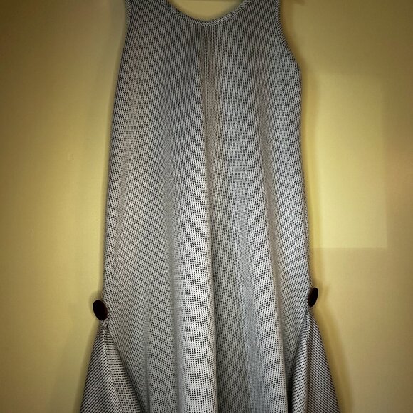 Funky BIG button Dress - Picture 3 of 12